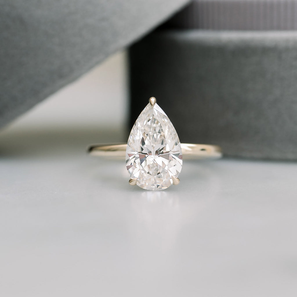 2.0 CT Pear Cut Moissanite Solitaire Engagement Ring