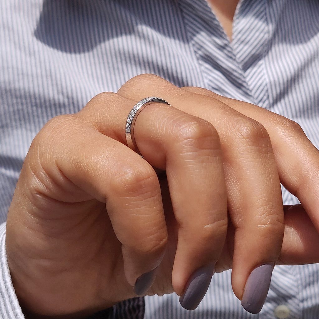Knife Edge Wedding Band - Pave Diamond