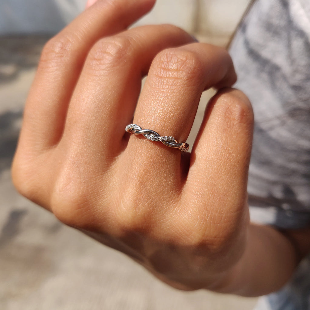 Round Cut Pave Twist Wedding Band