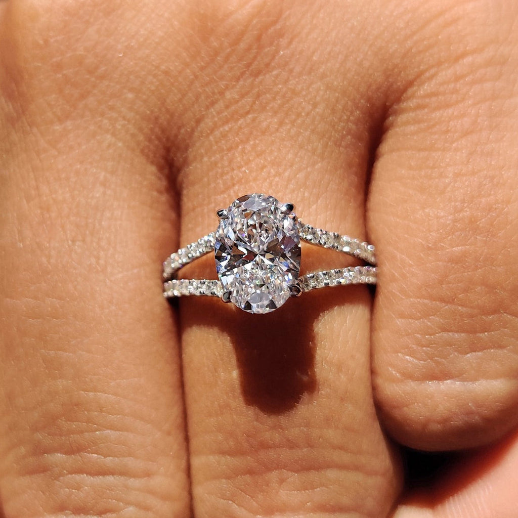 Oval Ring with Split Shank Pave