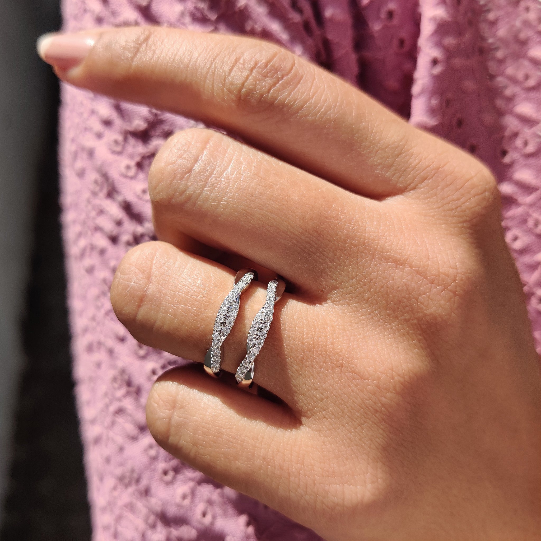 Round Cut Ring Enhancer Wedding Band Image secondaire du produit