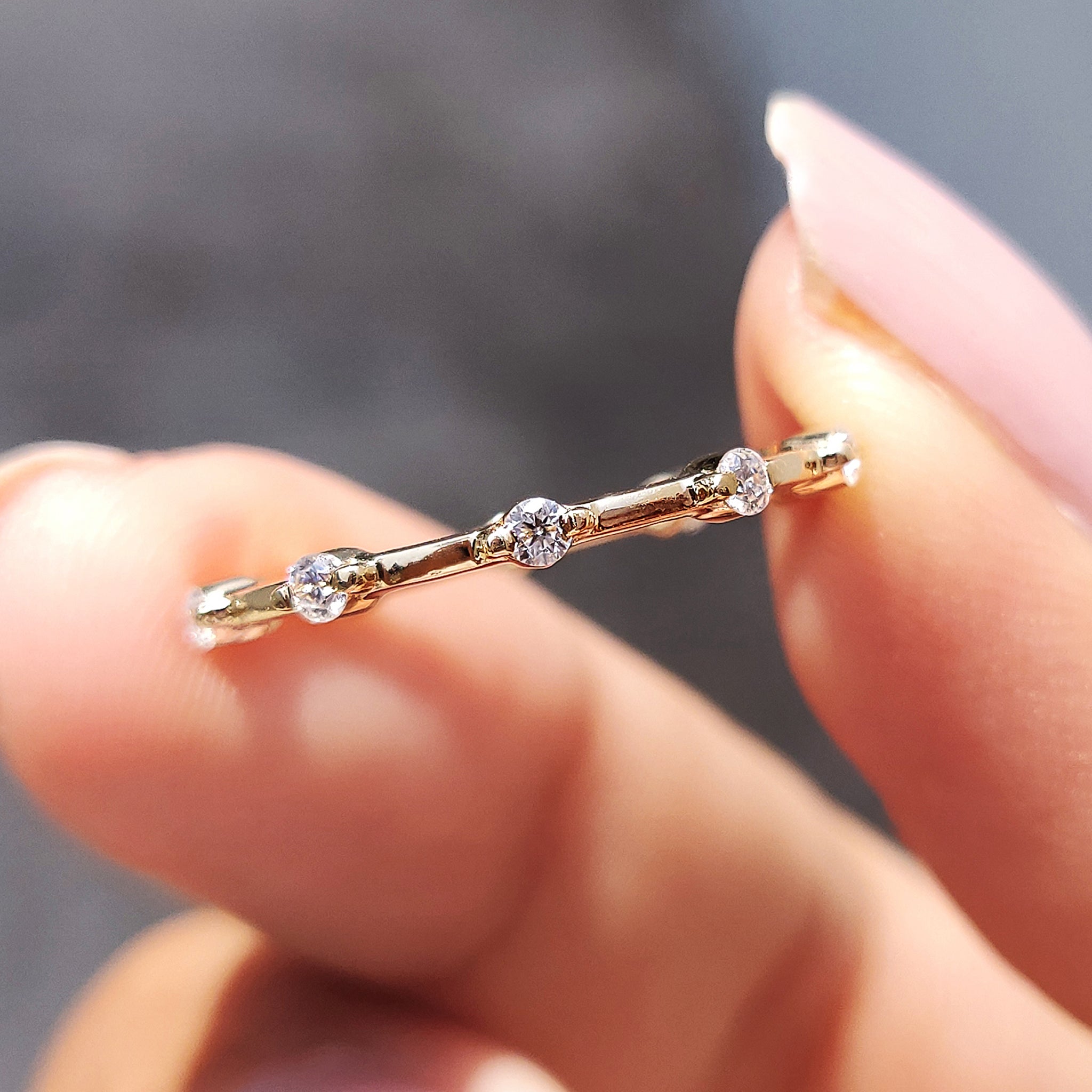 Round Cut Yellow Gold Wedding Band Zweitbild
