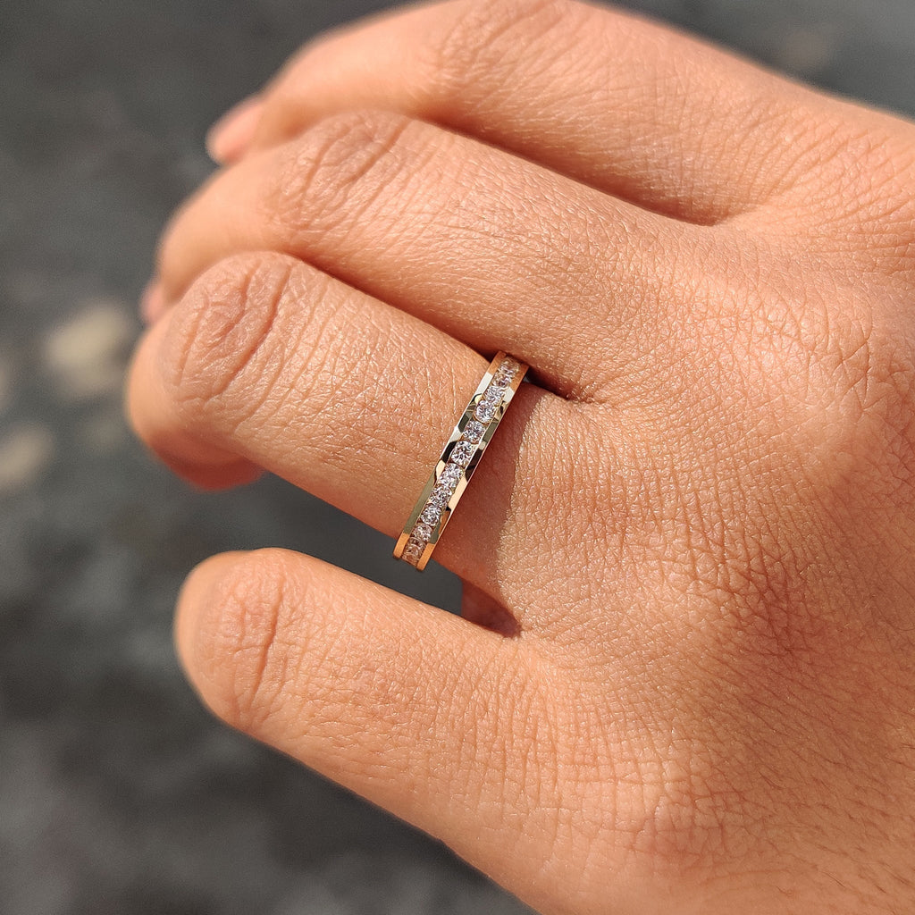 Channel Set Diamond Band – Round Cut Design