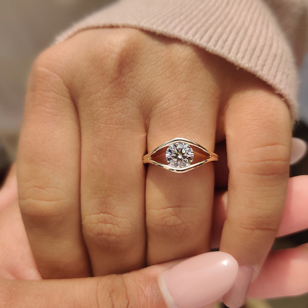 Evil Eye Ring Gold Style with Round Diamond