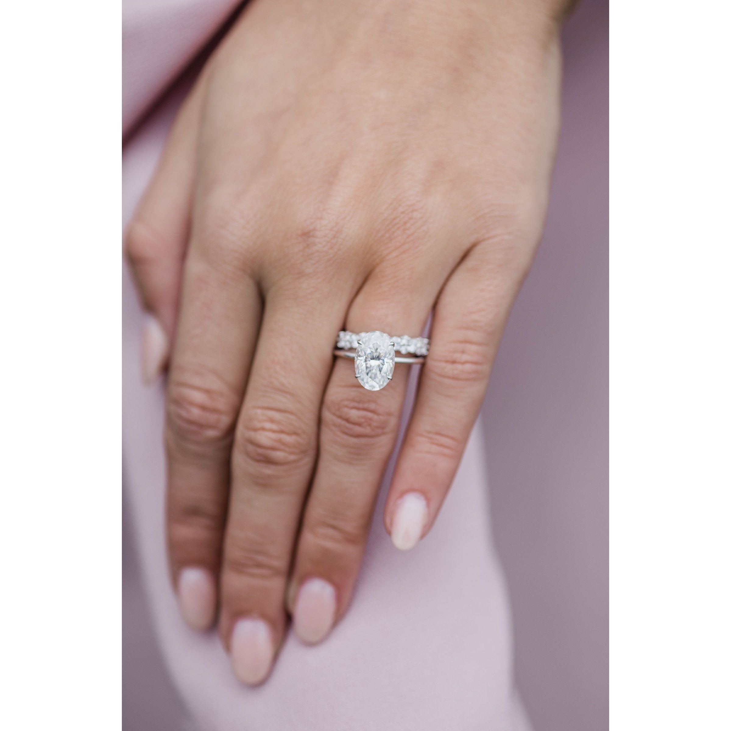 4.0 CT Oval Cut Moissanite Solitaire Engagement Ring