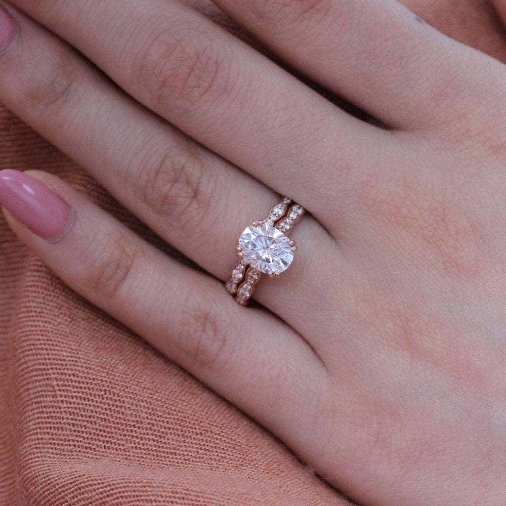 2.0CT Oval Cut Moissanite Vintage Halo Bridal Ring Set
