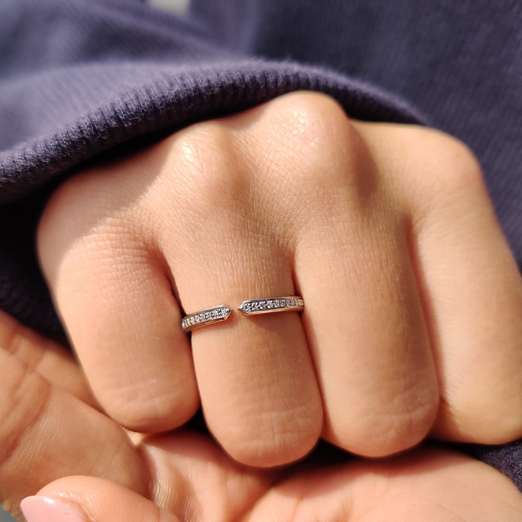 Open Gap Design In Unique Wedding Band Style