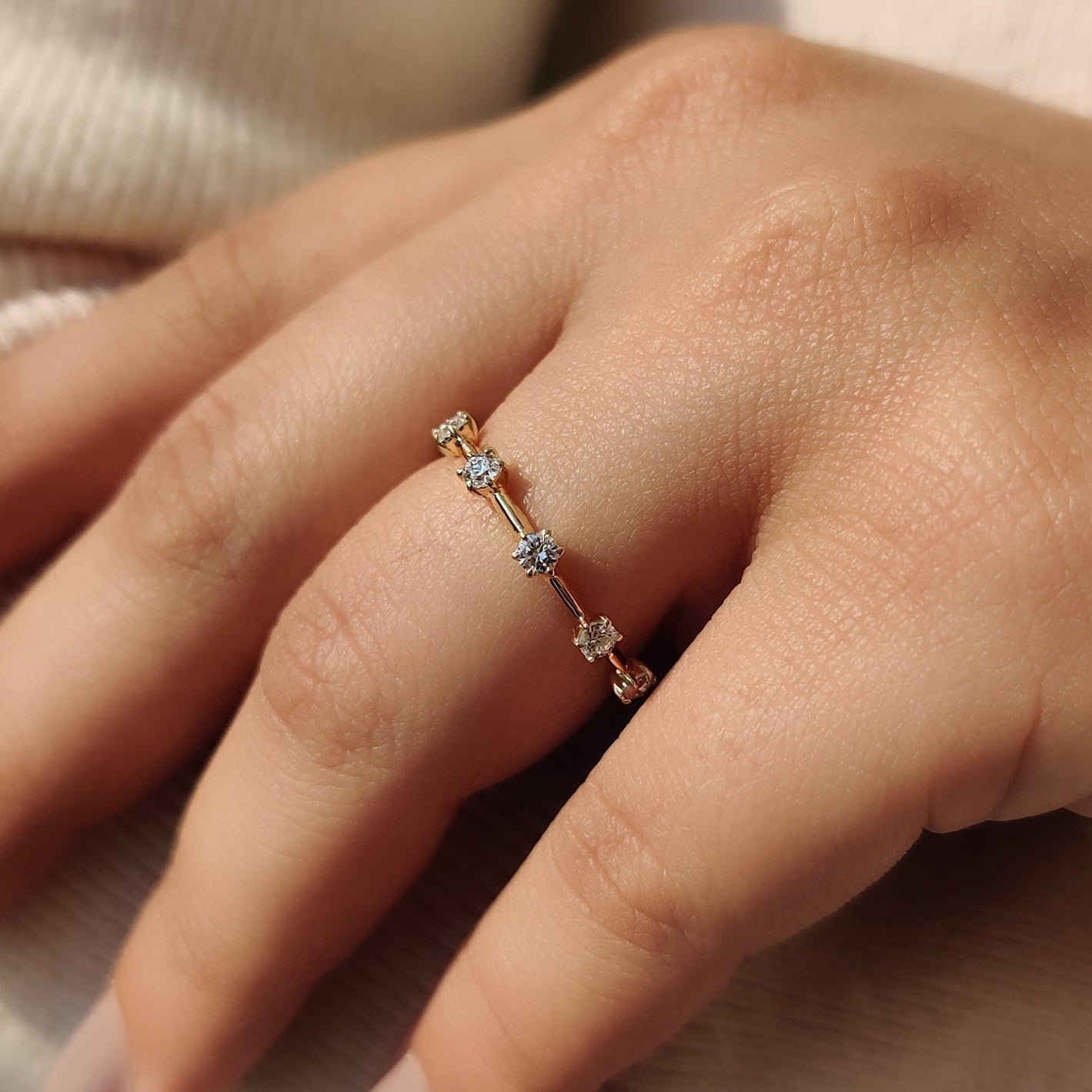 Eternity Wedding Band - Distant Pave Imagen principal del producto