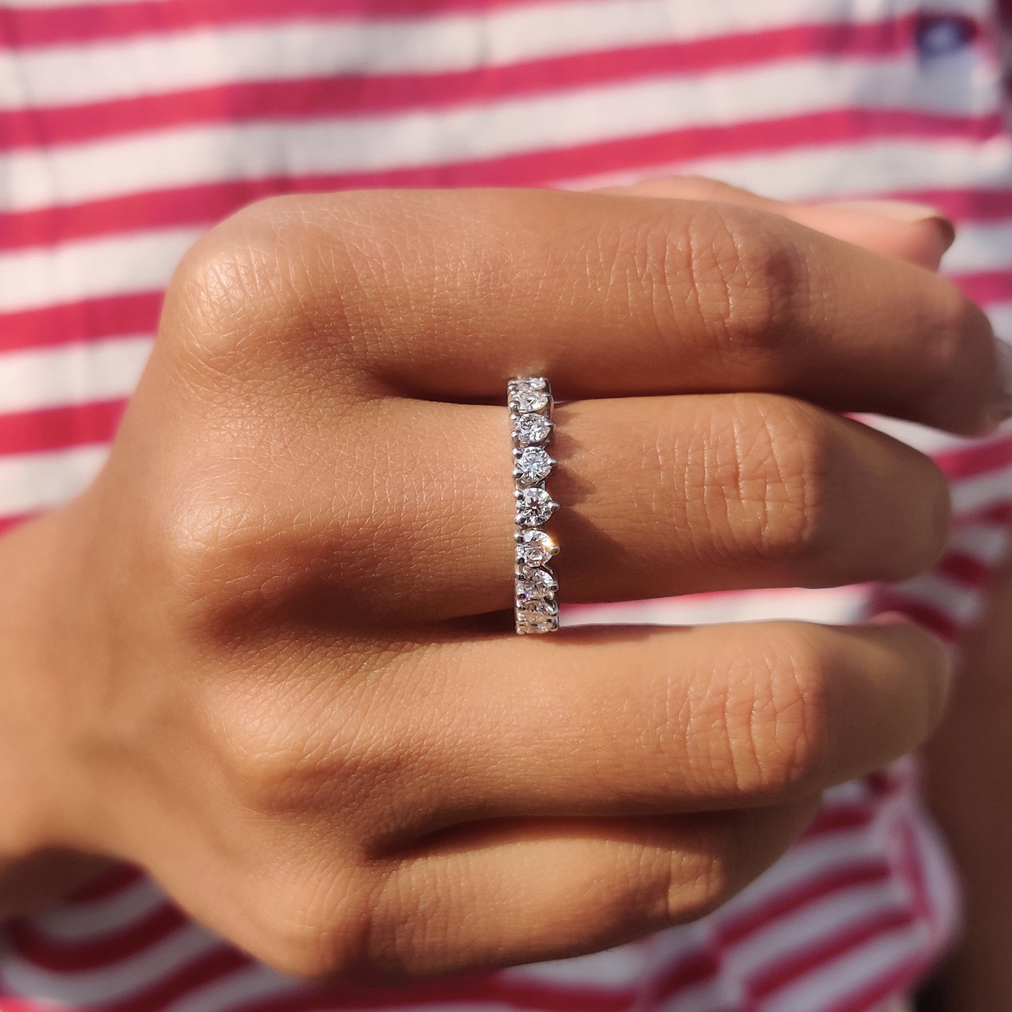 Moissanite Half Eternity Band With Round Cut Zweitbild
