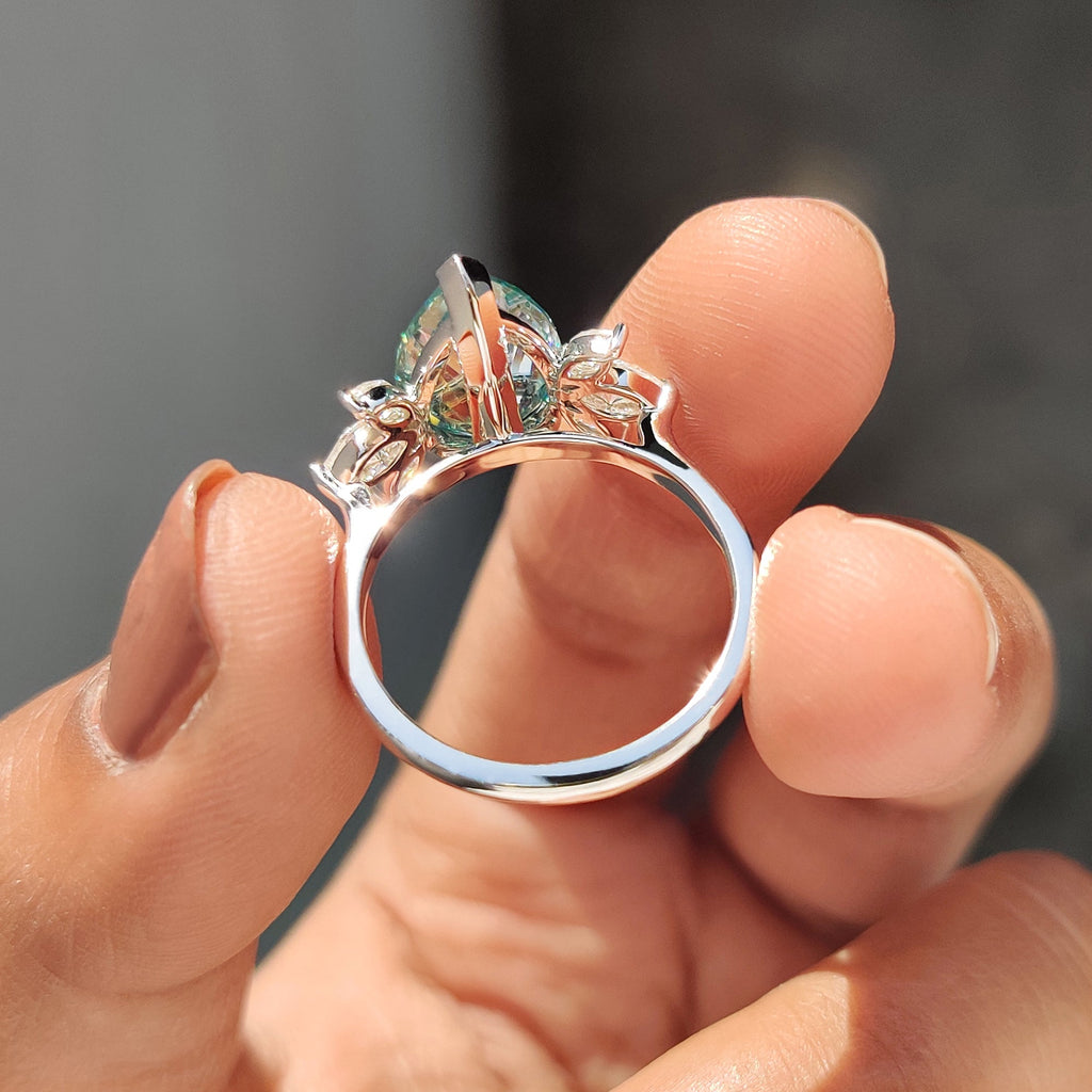 Pear Cyan Blue Engagement Ring With Muse Style