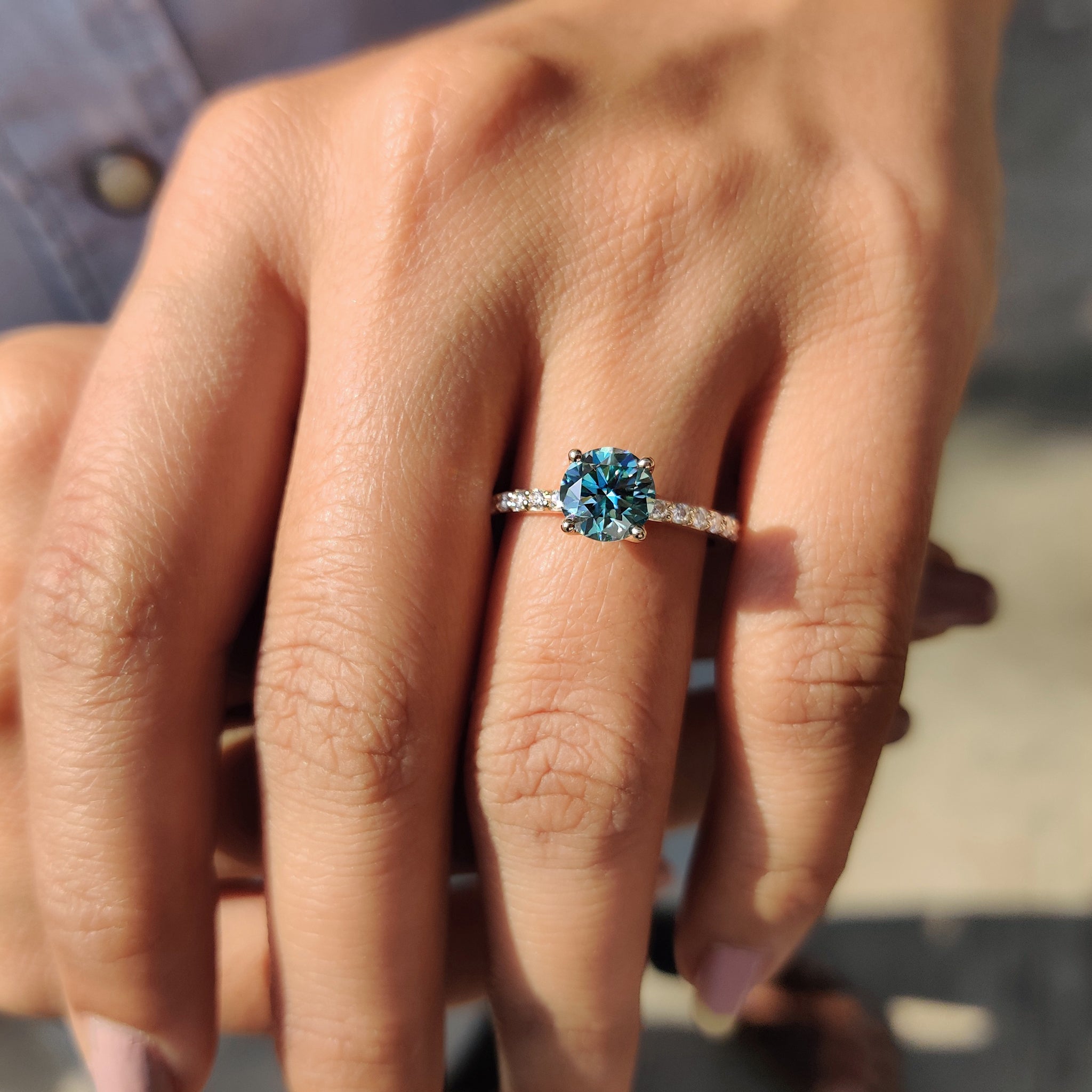 Round Cut Engagement Ring With Round Cut Pave Style