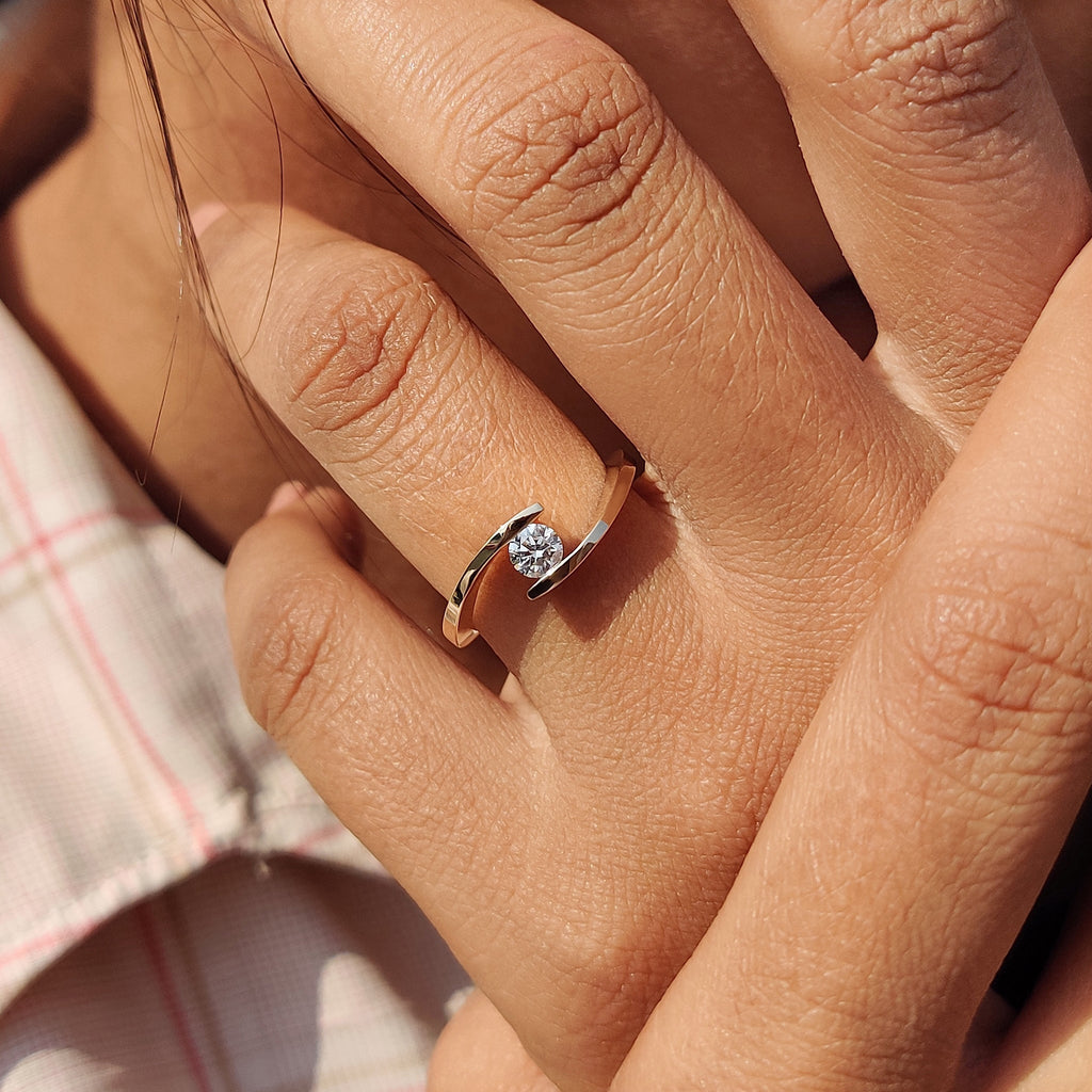 Bypass Ring With Solitaire Style