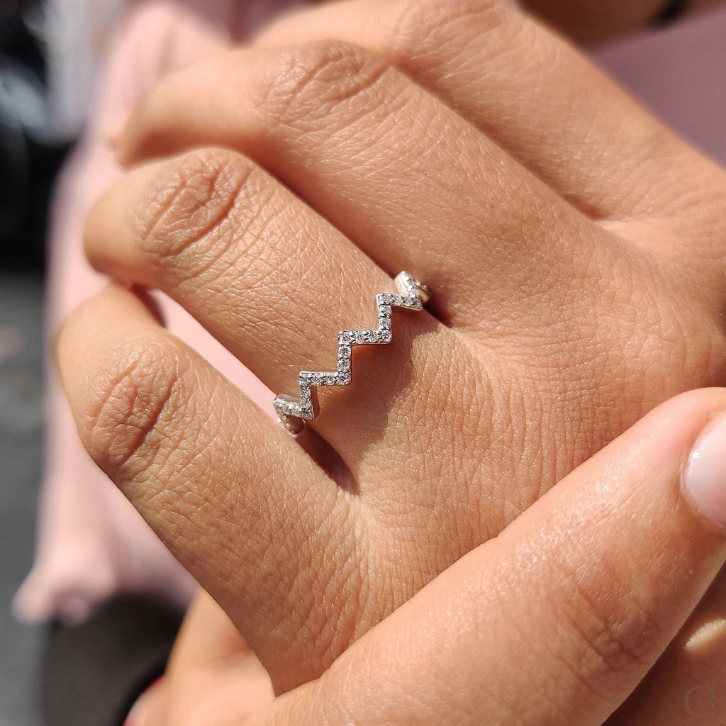 Zig Zag Band Featuring Round Cut Diamond