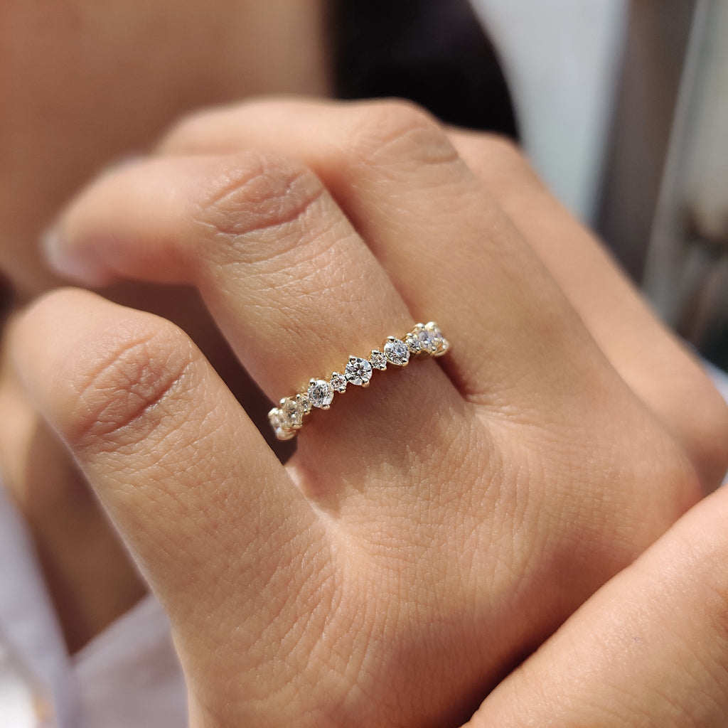 Simple Gold Wedding Band With Round Cut Moissanite