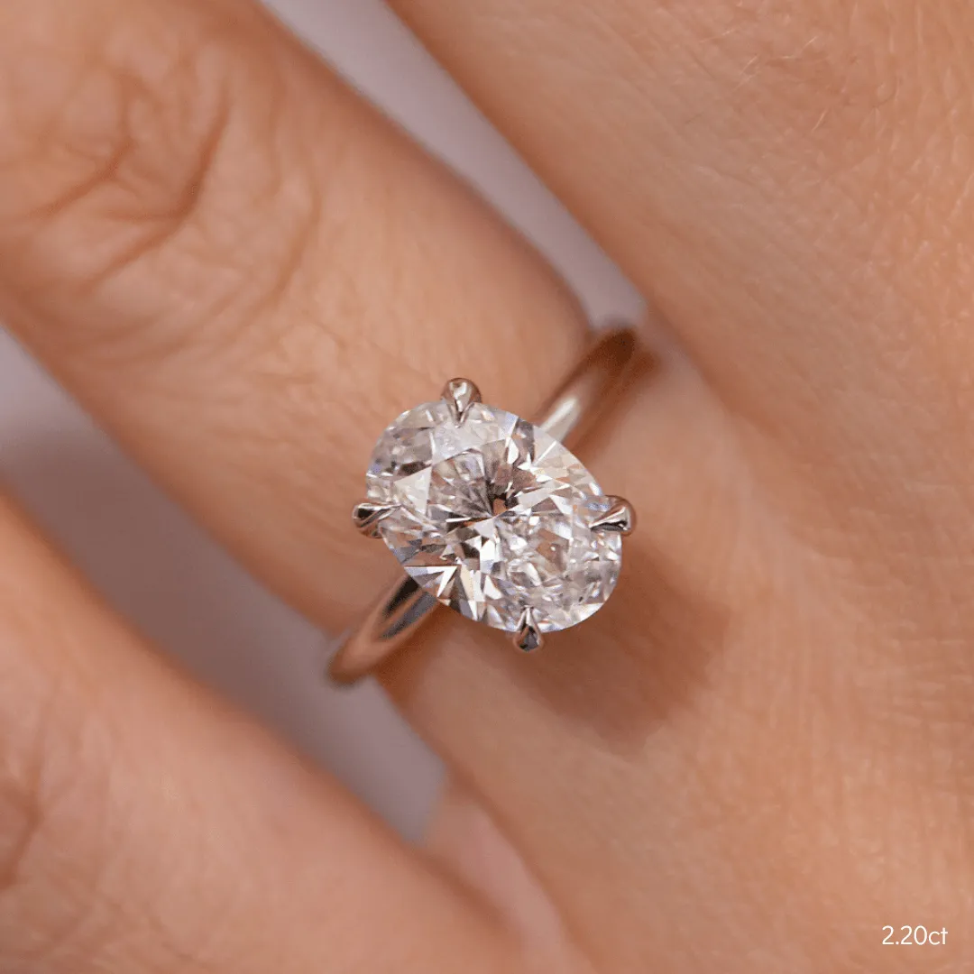 2.0 CT- 2.20 CT Oval Moissanite Solitaire Engagement Ring