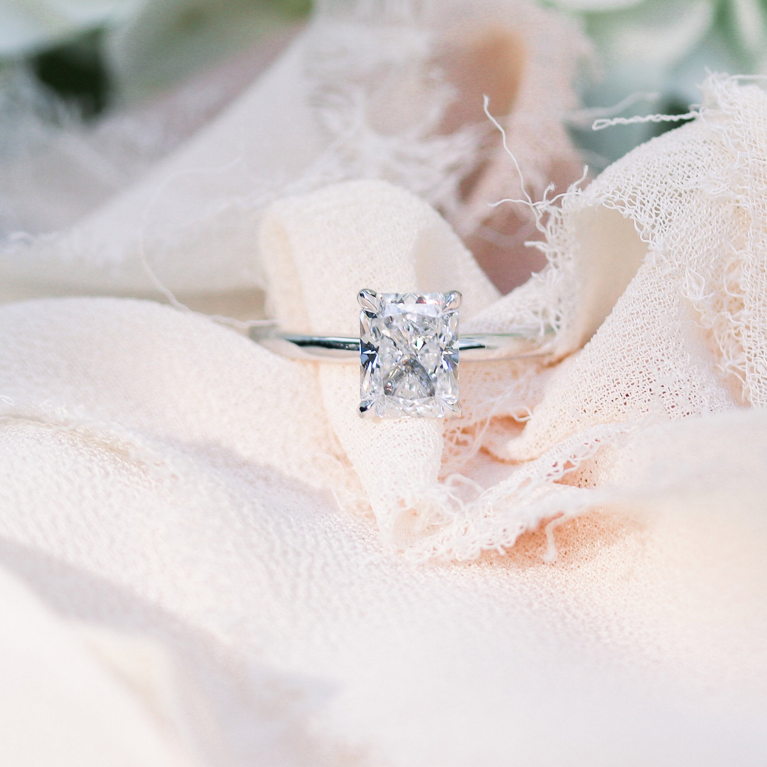 3.0 CT Radiant Cut Moissanite Solitaire Engagement Ring