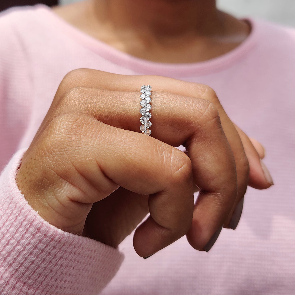 Round Diamond Wedding Band – Double Row Pave