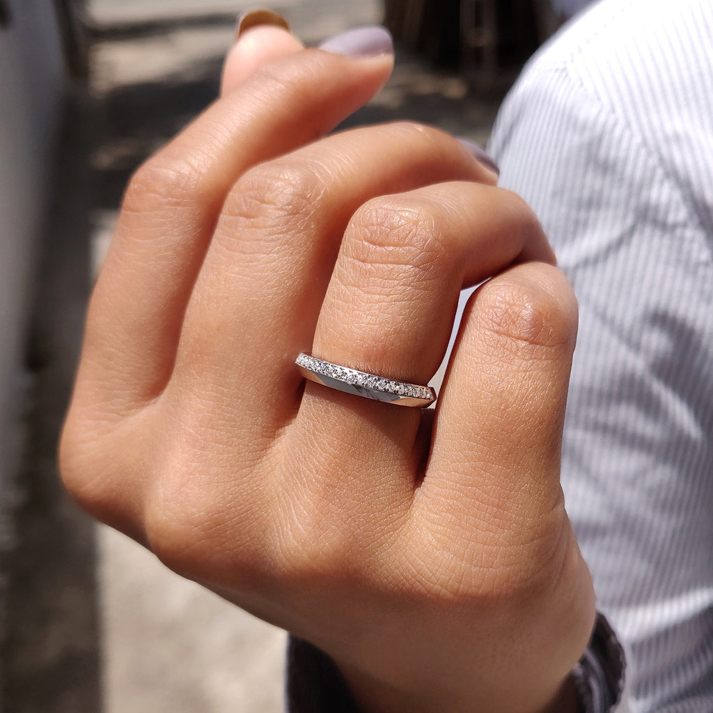 Knife Edge Wedding Band - Pave Diamond