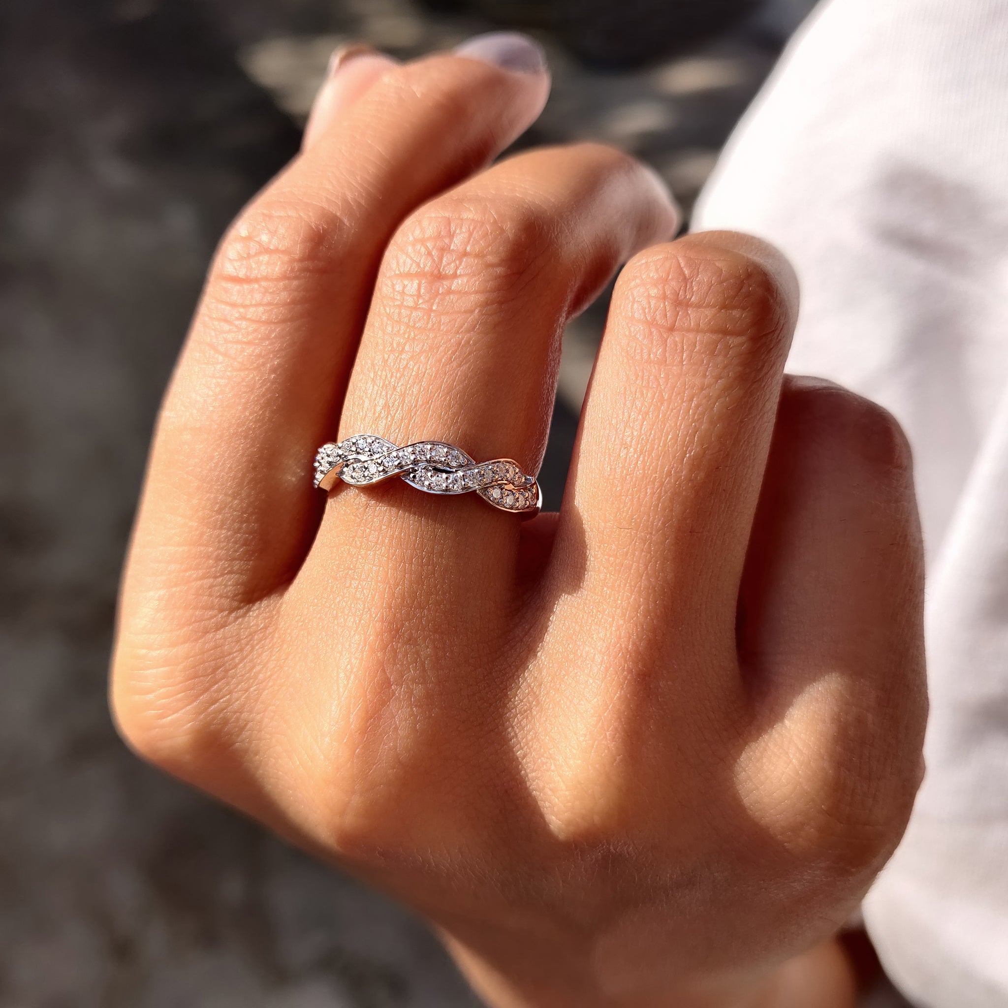 Twisted Eternity Band In Round Cut Moissanite