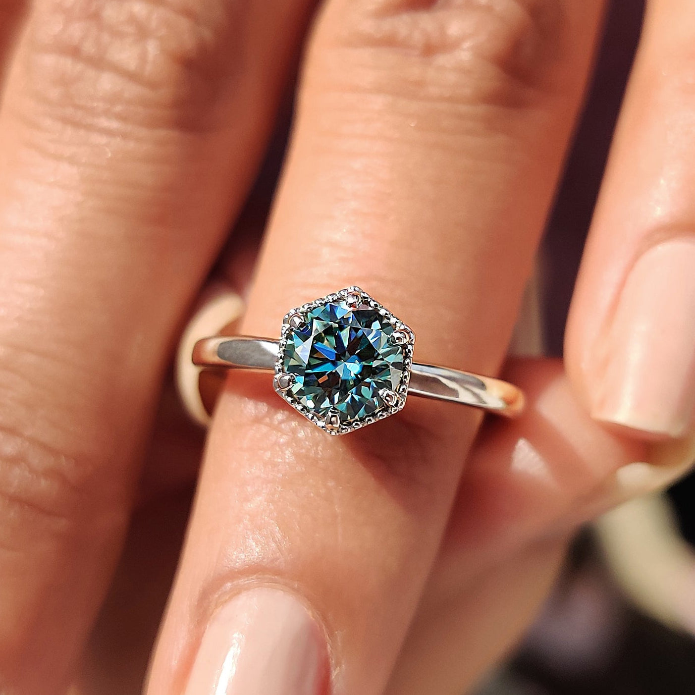 Round Cut Diamond Engagement Ring - Milgrain Bezel Setting Main image