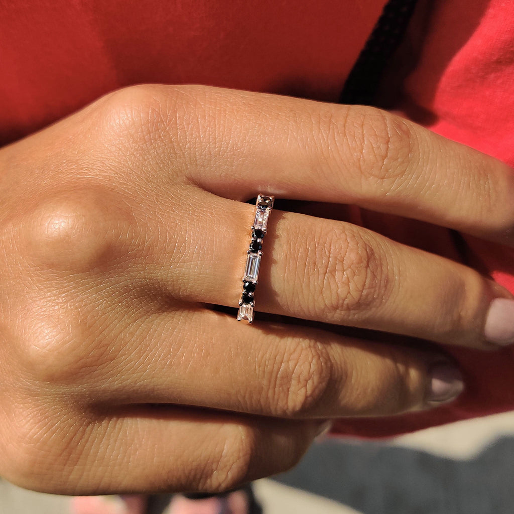 Baguette And Round Wedding Band With Black Moissanite