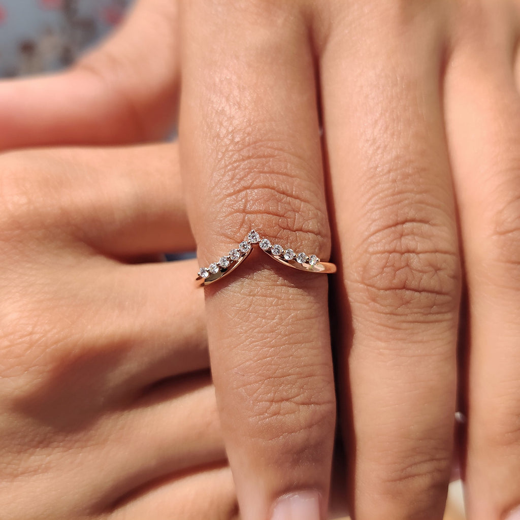 V Shaped Wedding Band In Round Cut Tiara Style