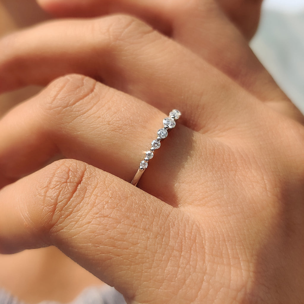 7 Stone Wedding Band with Round Cut Diamond