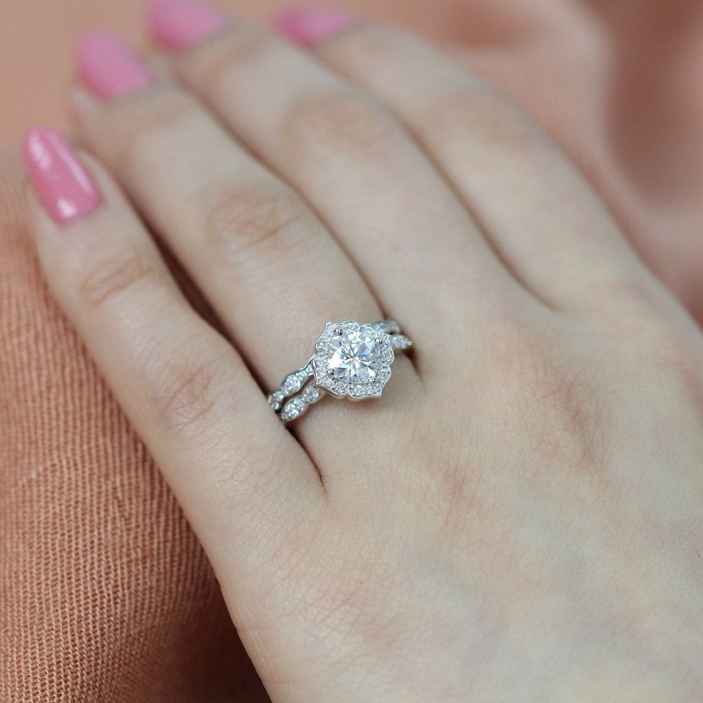 1.0 CT Cushion Cut Moissanite Halo Bridal Ring Set