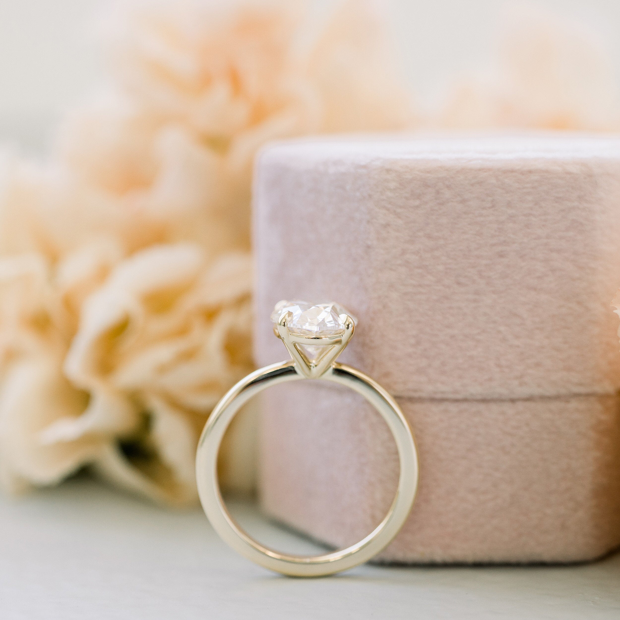 2.0 CT Oval Cut Moissanite Solitaire Setting Engagement Ring