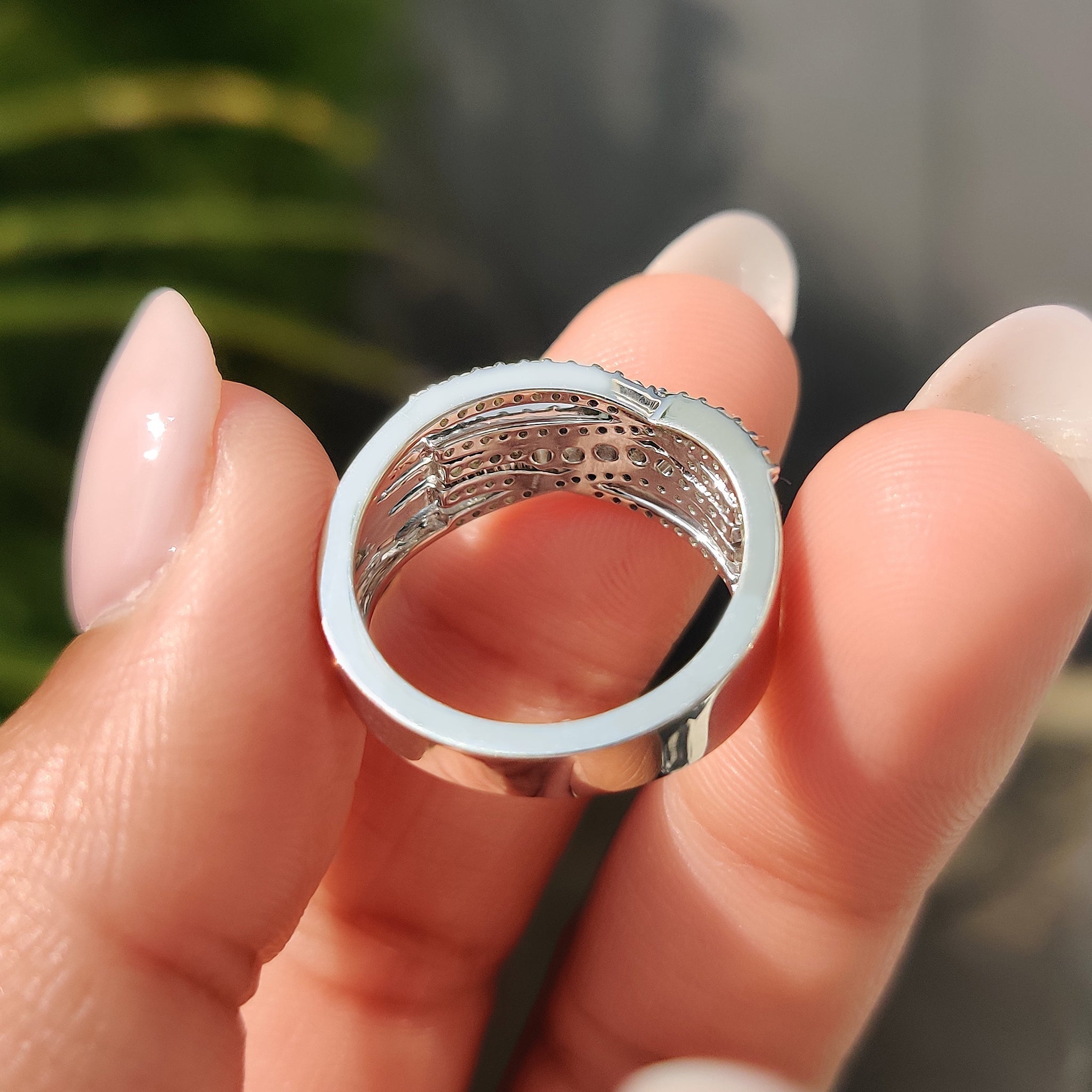 Multi Row Pave Round Cut Band