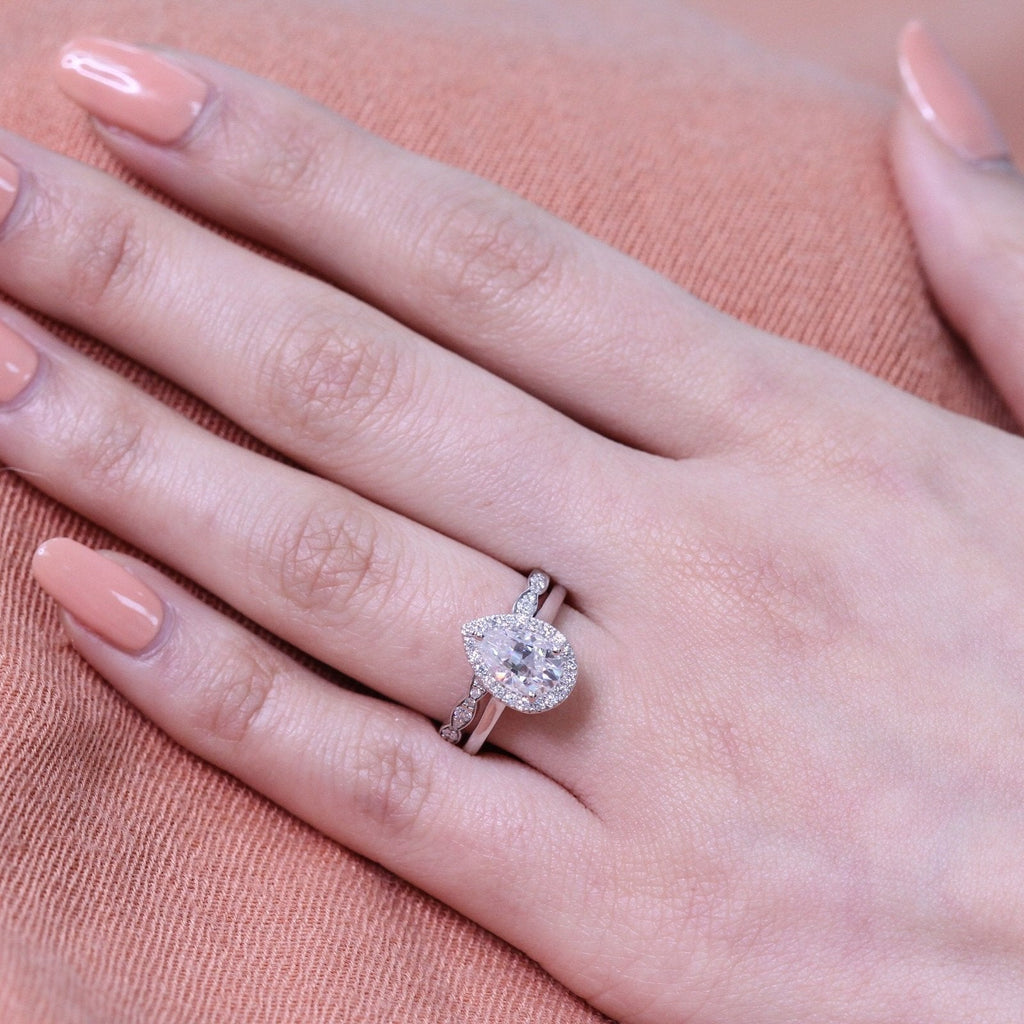 1.50CT Pear Cut Moissanite Halo Bridal Ring Set