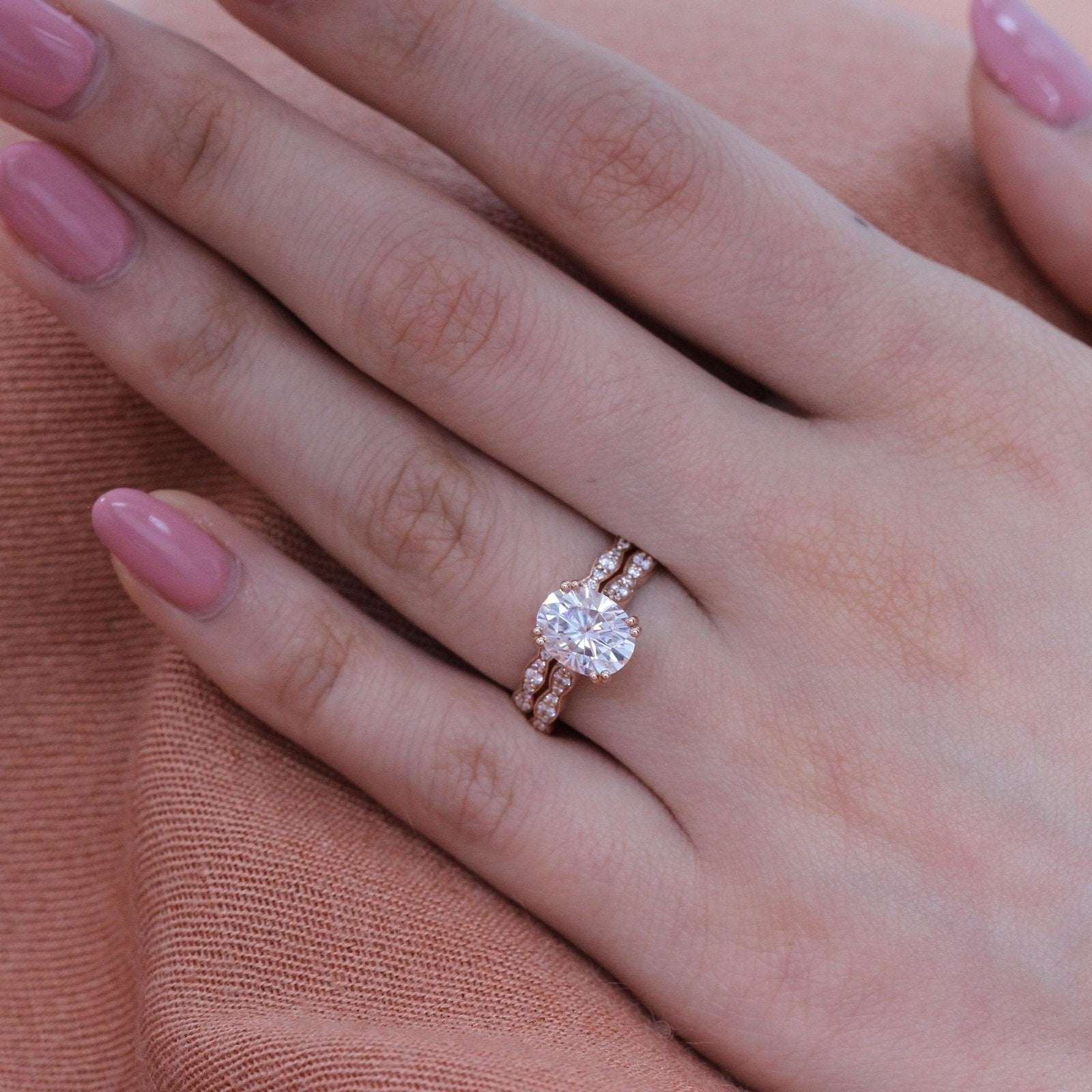2.0CT Oval Cut Moissanite Vintage Halo Bridal Ring Set