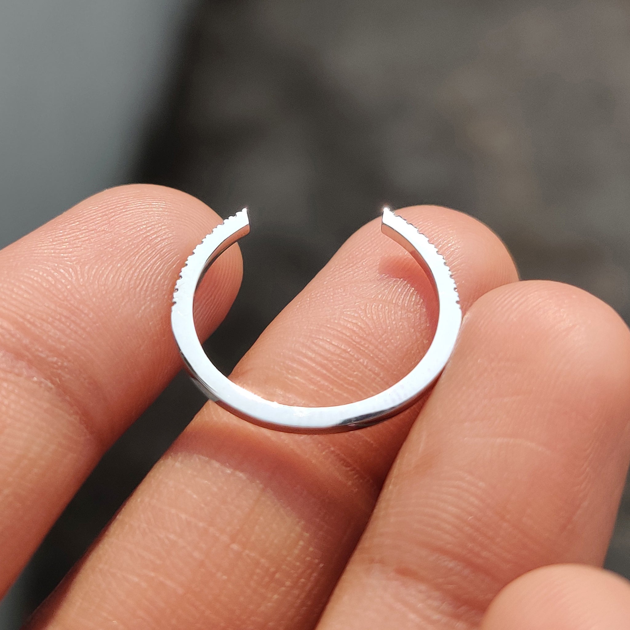 Round Diamond Band with Open Gap Design