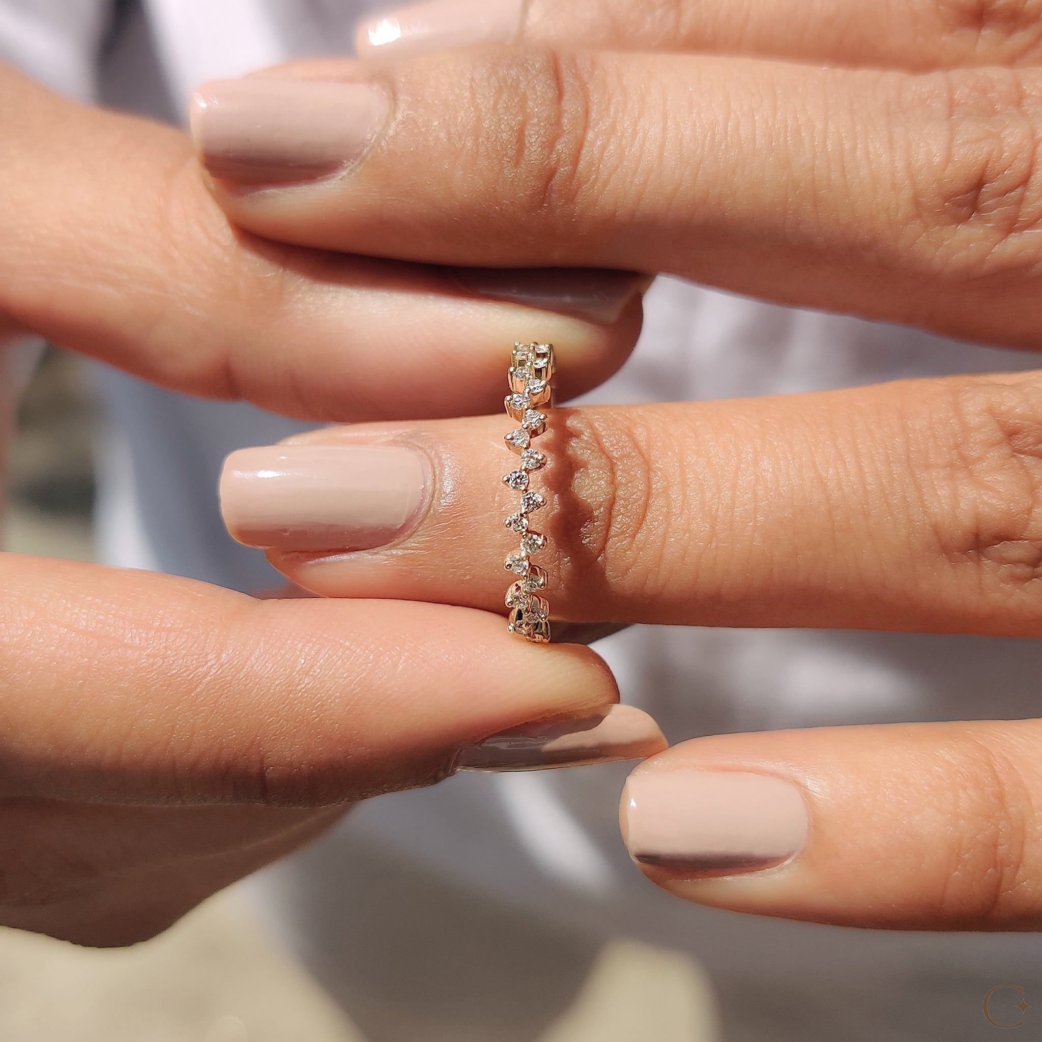Round Diamond Half Eternity Wedding Band Image secondaire du produit