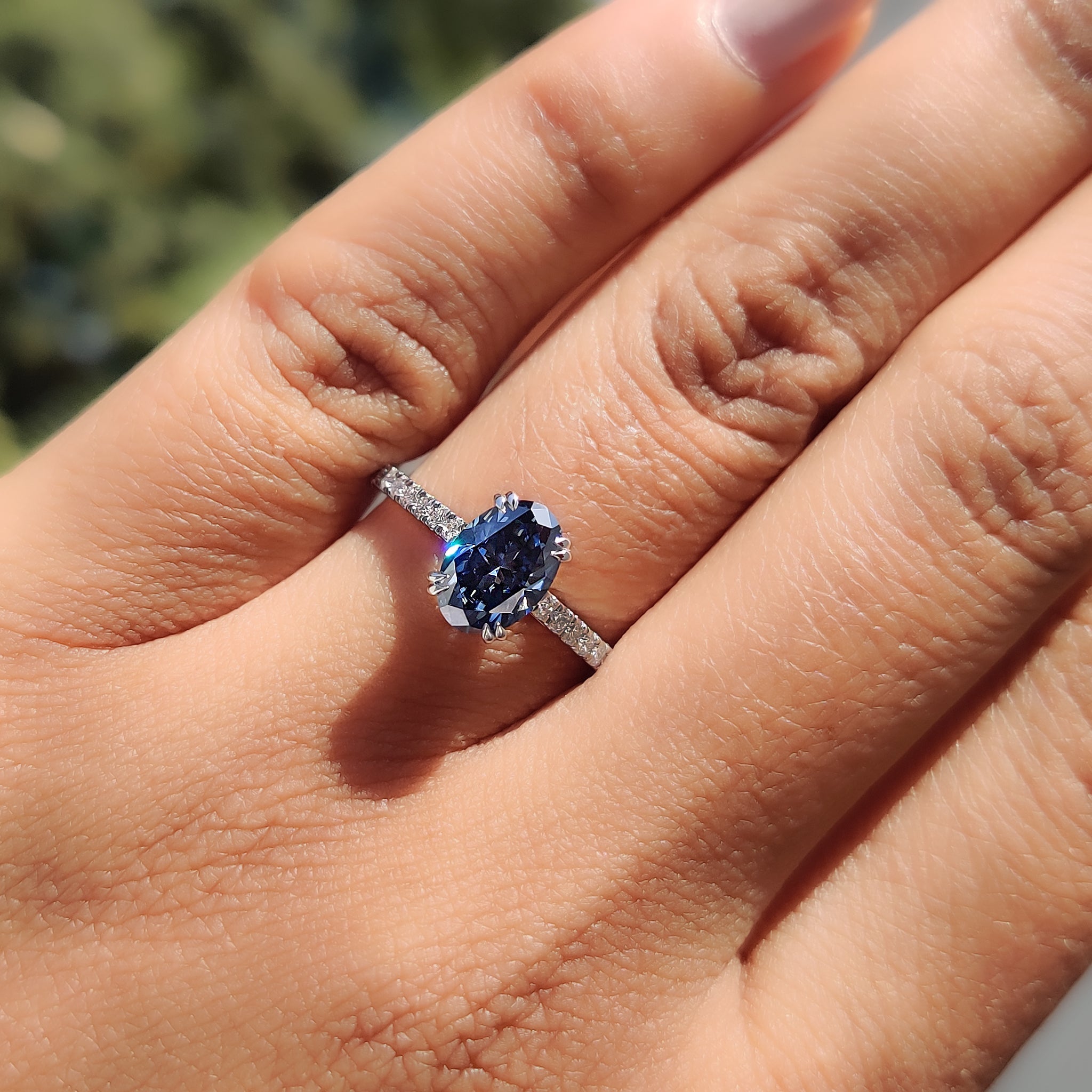 Royal Dark Blue Oval Cut Cathedral Setting Ring