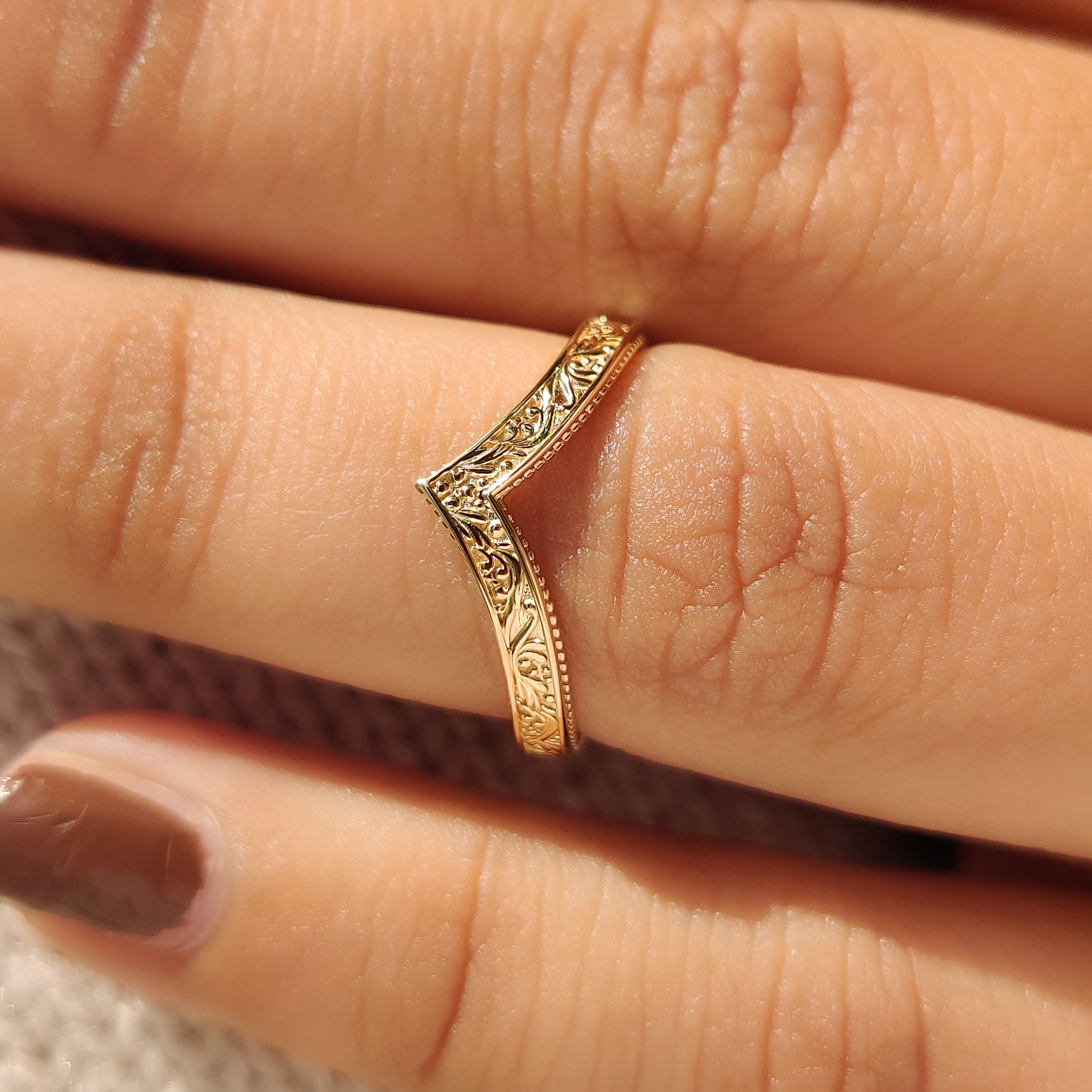 V Shape Art Deco Wedding Band In Milgrain Details