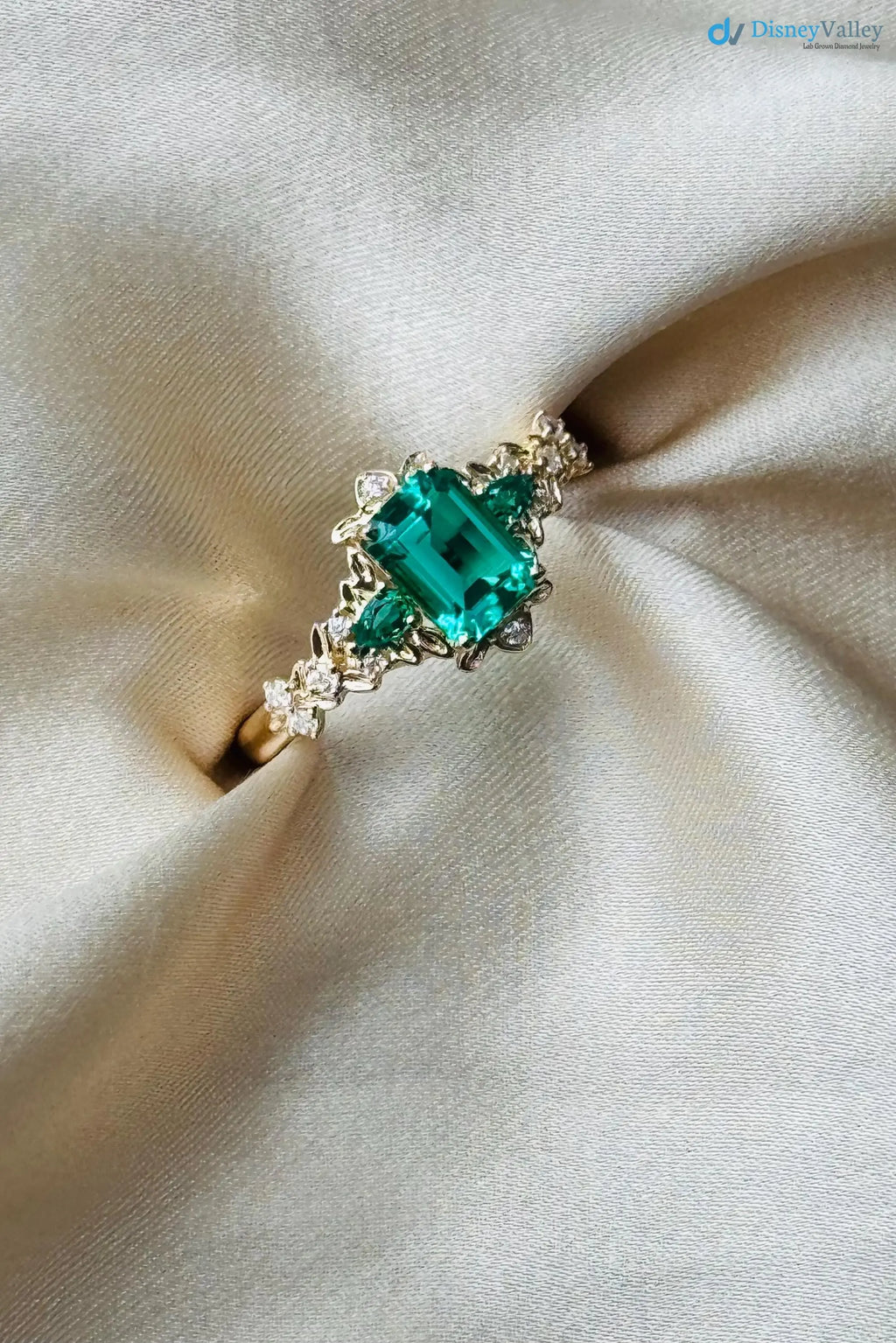 Arwen green Emerald parti lab grown engagement ring - DisneyValley