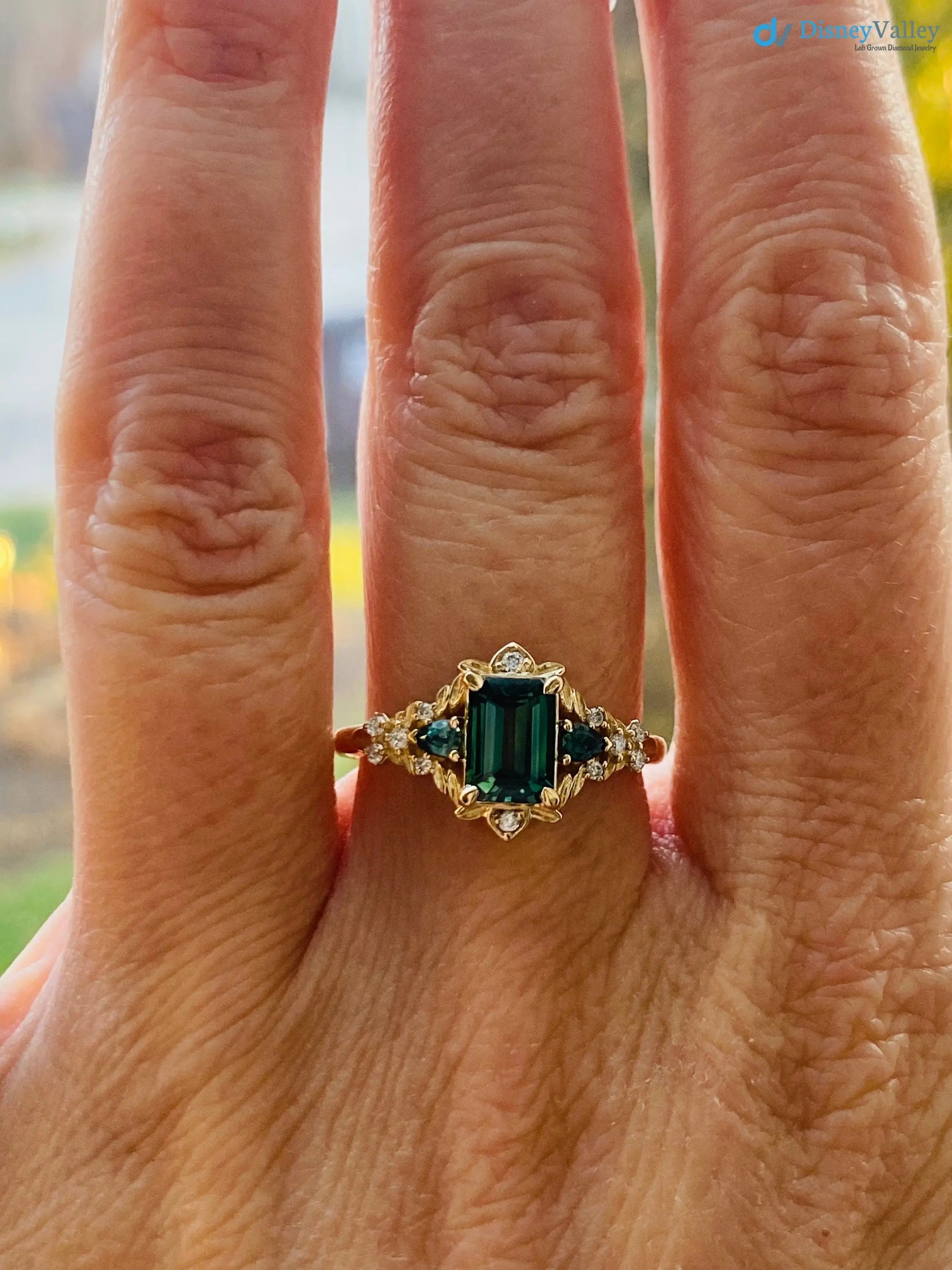 Arwen green Emerald parti lab grown engagement ring - DisneyValley