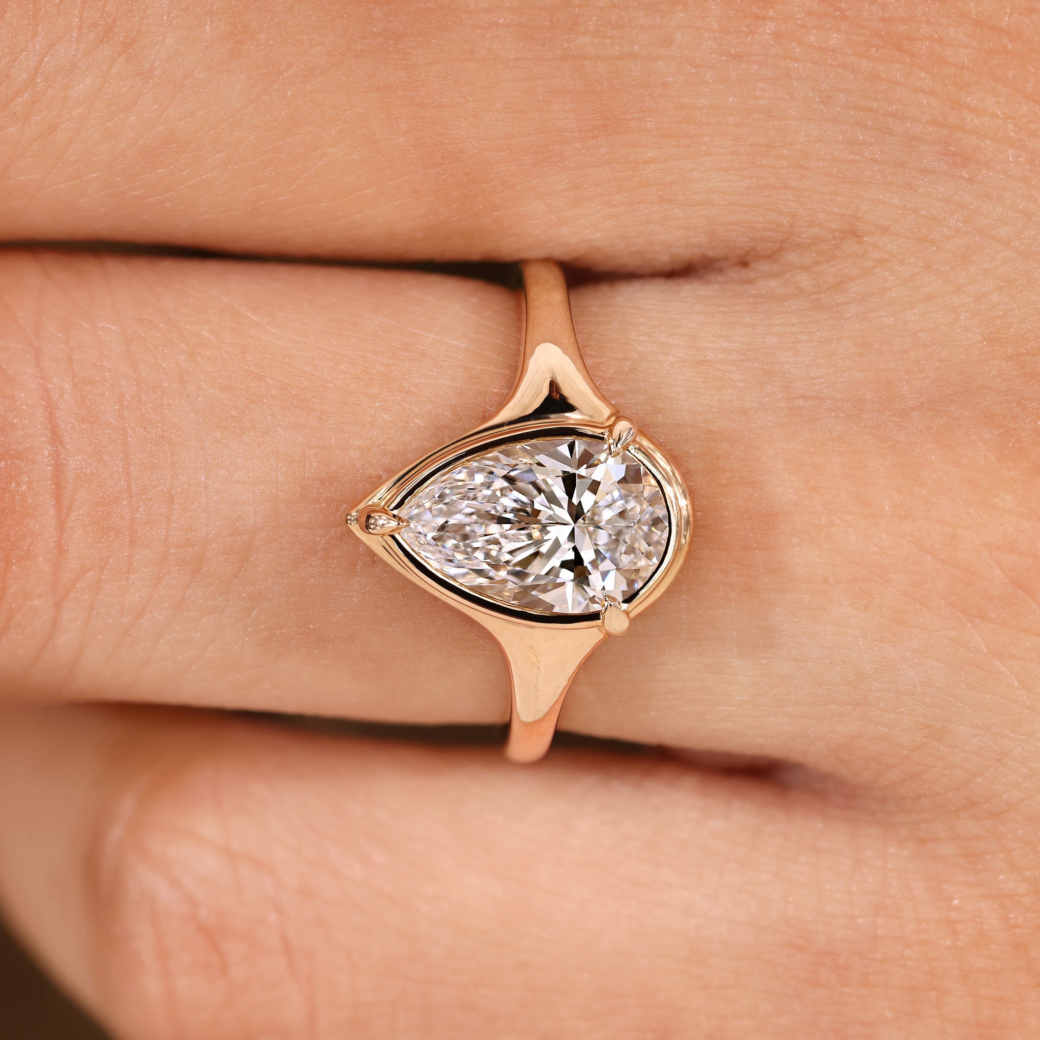 Pear Diamond Engagement Ring Design