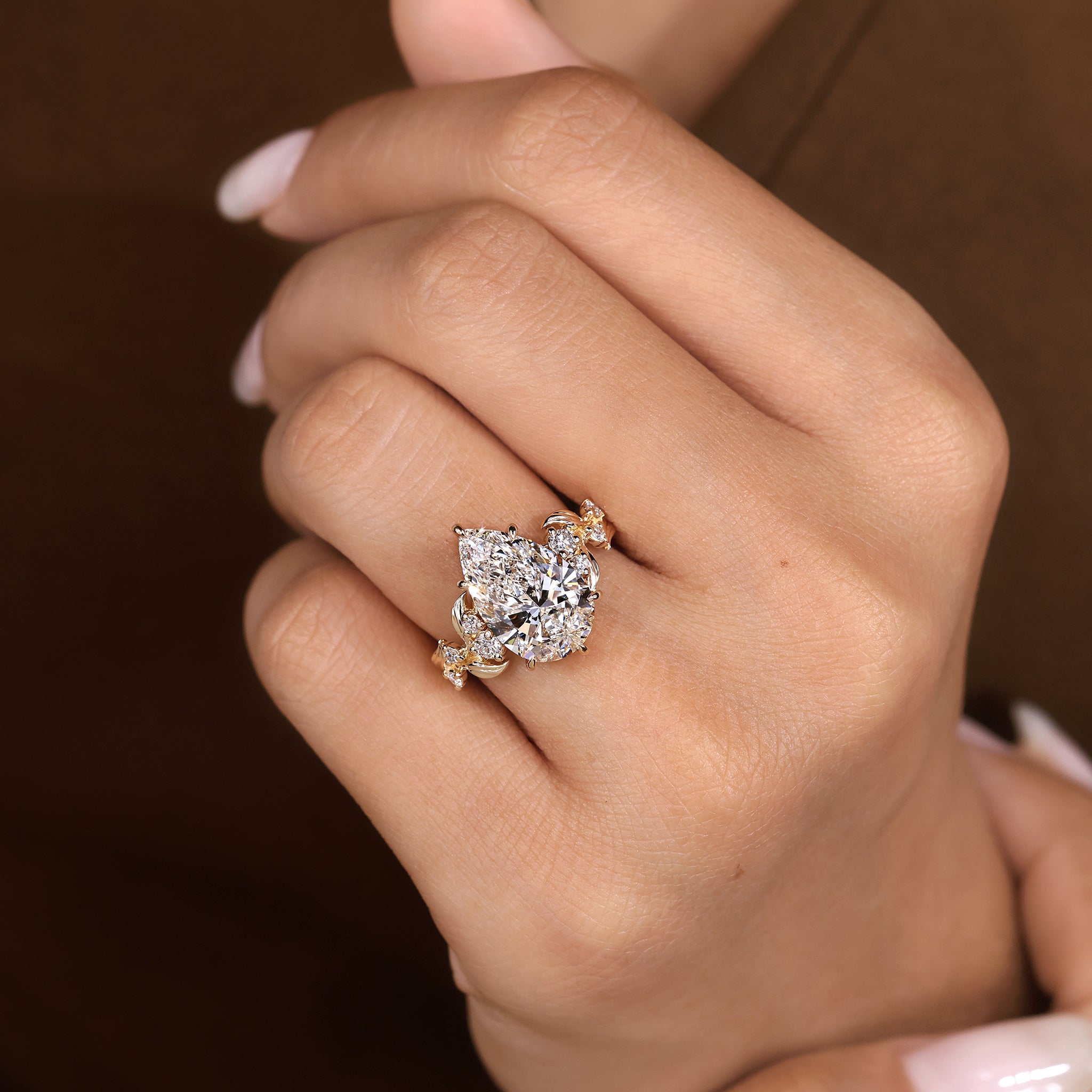 IGI certified 5 - 8 Carat Nature inspired Pear Shaped Diamond Ring