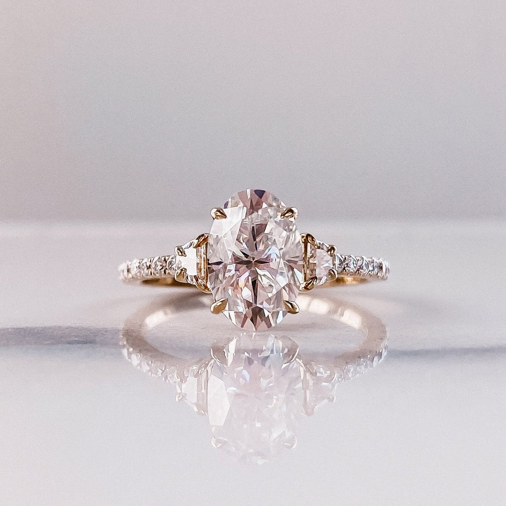 3.0 CT Oval Moissanite Three Stone Setting Engagement Ring