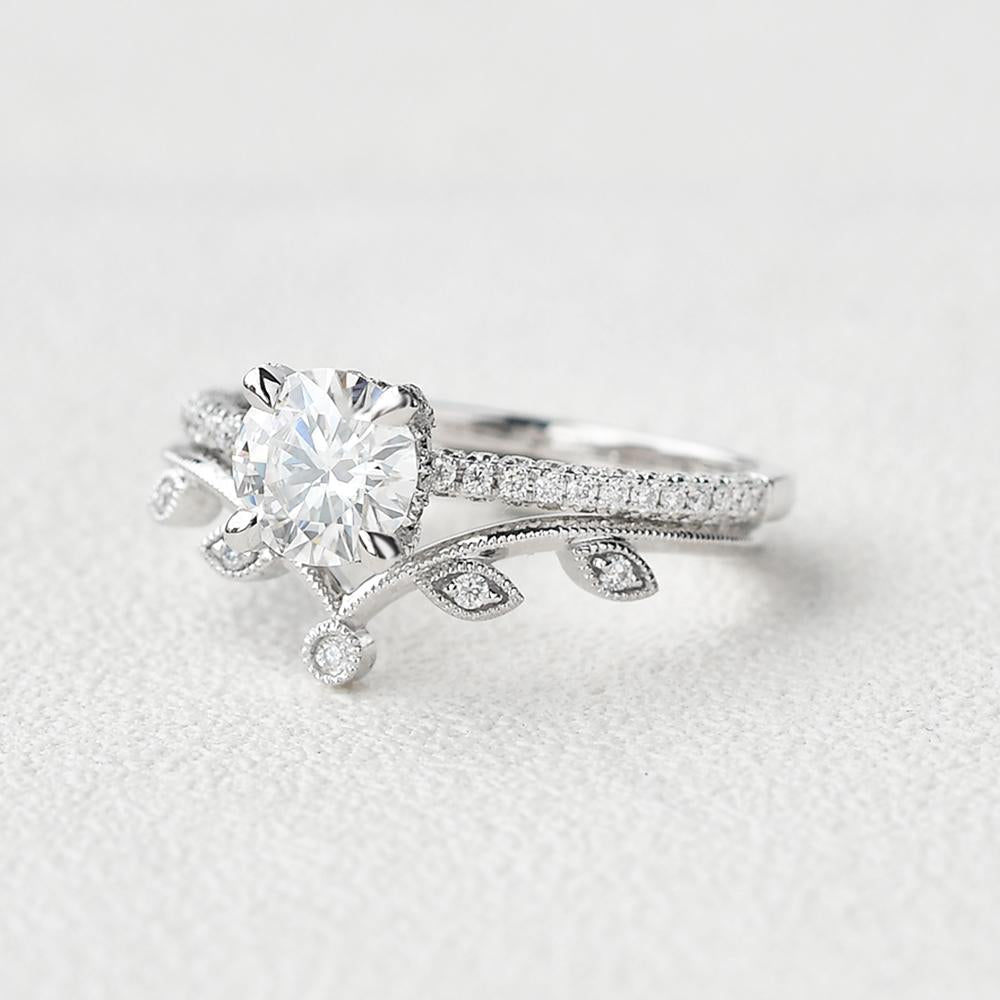 1.28CT Round Brilliant Cut Moissanite Pave Bridal Ring Set Secondary image