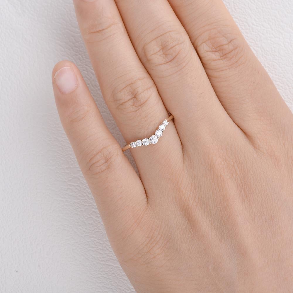 0.22CTW Round Brilliant Cut Curved Bridal Wedding Band