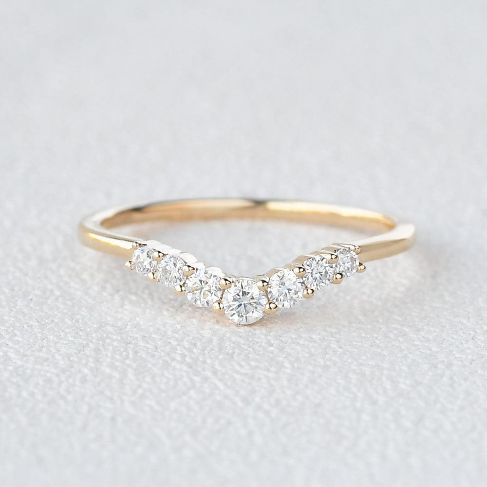 0.22 CT Round Cut Seven Stone Curved Moissanite Wedding Band