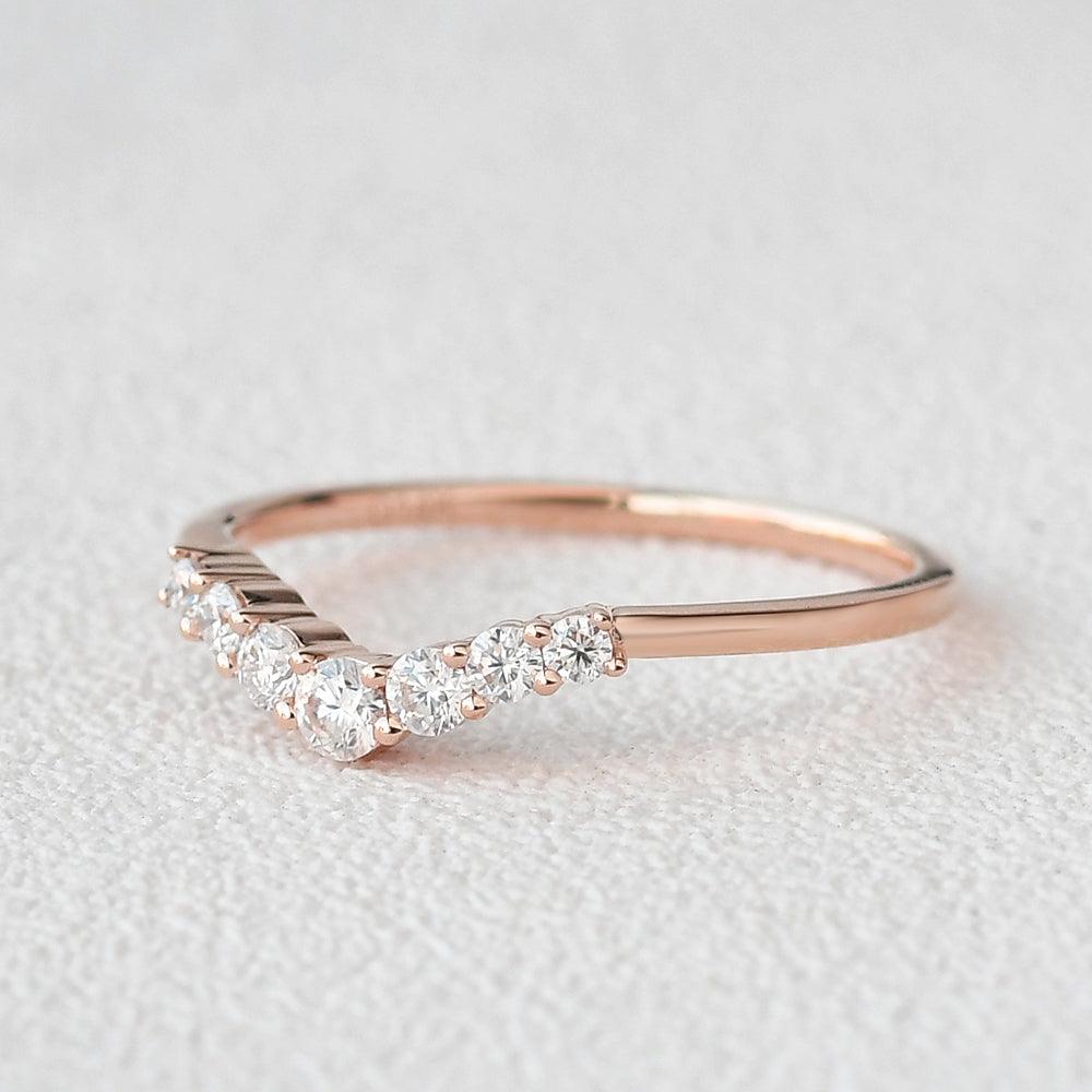 0.22 CT Round Cut Seven Stone Curved Moissanite Wedding Band