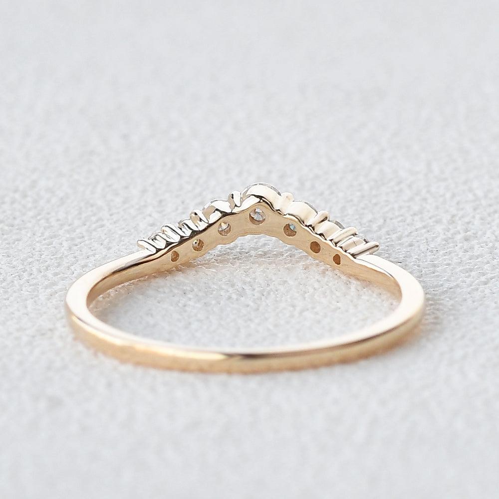 0.22 CT Round Cut Seven Stone Curved Moissanite Wedding Band