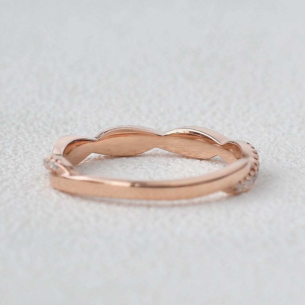 0.25 TCW Round Brilliant Cut Infinity Shank Unique Wedding Band