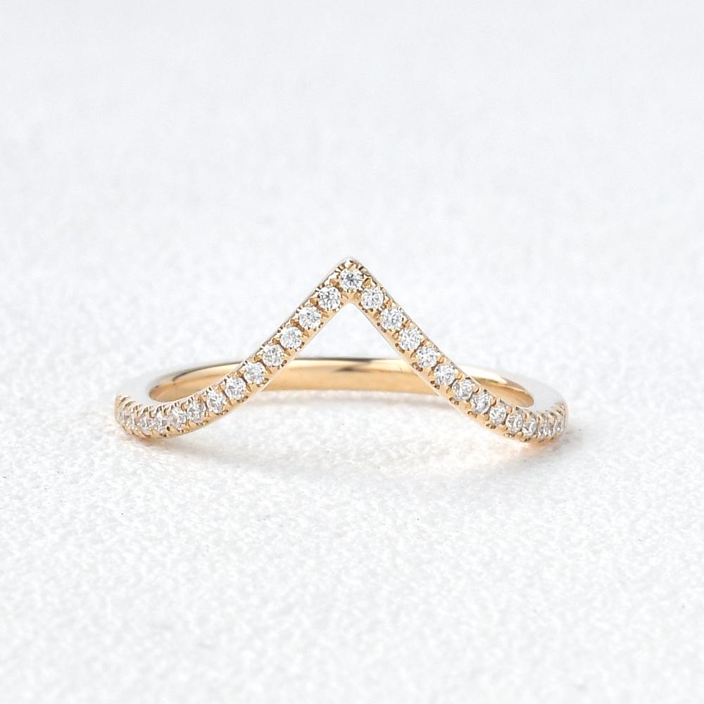0.15 CTW Round Brilliant Cut Curved Eternity Wedding Band