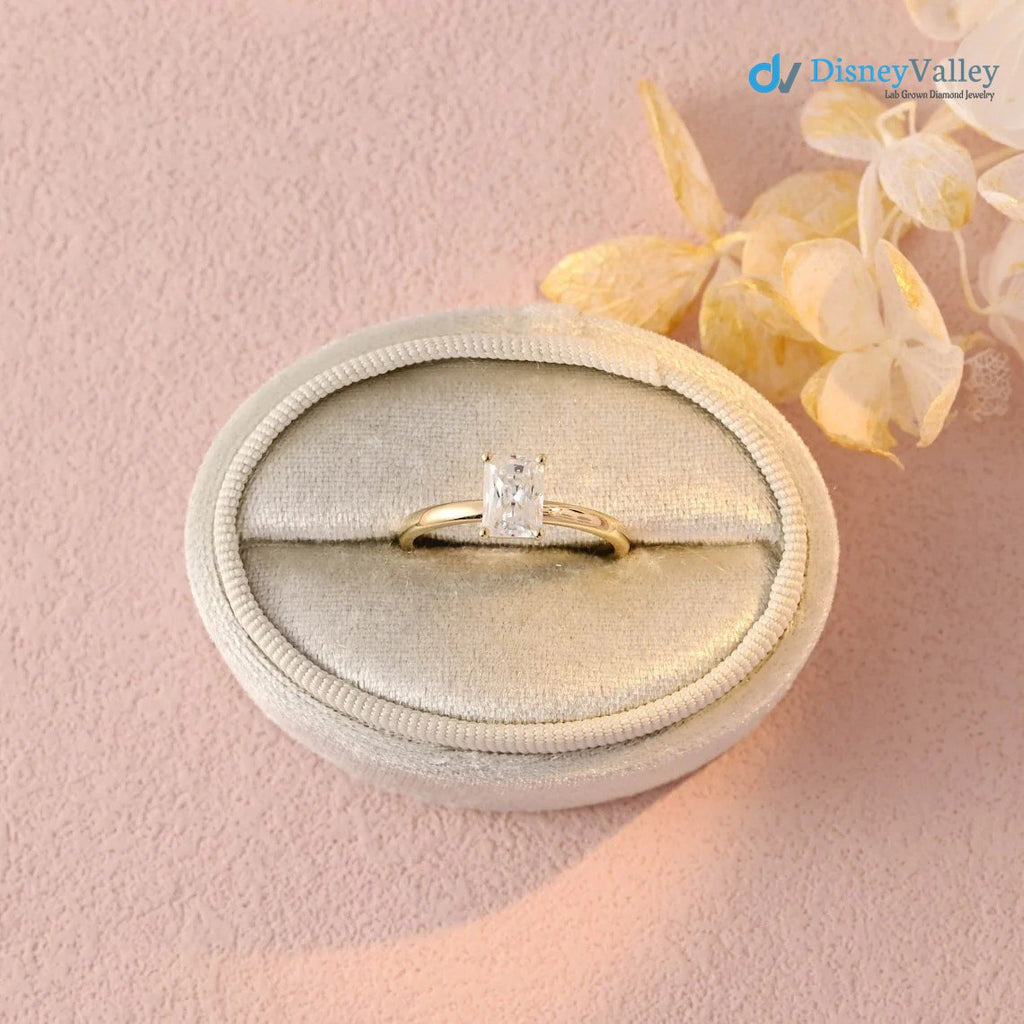 Strahlender Moissanit-Solitär-Verlobungsring