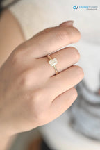 Strahlender Moissanit-Solitär-Verlobungsring